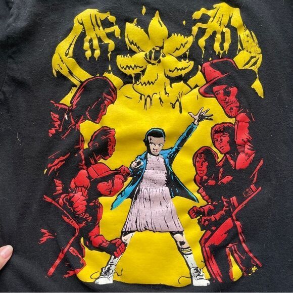 Stranger Things Official Merch Tee Shirt, Large - Picture 2 of 7